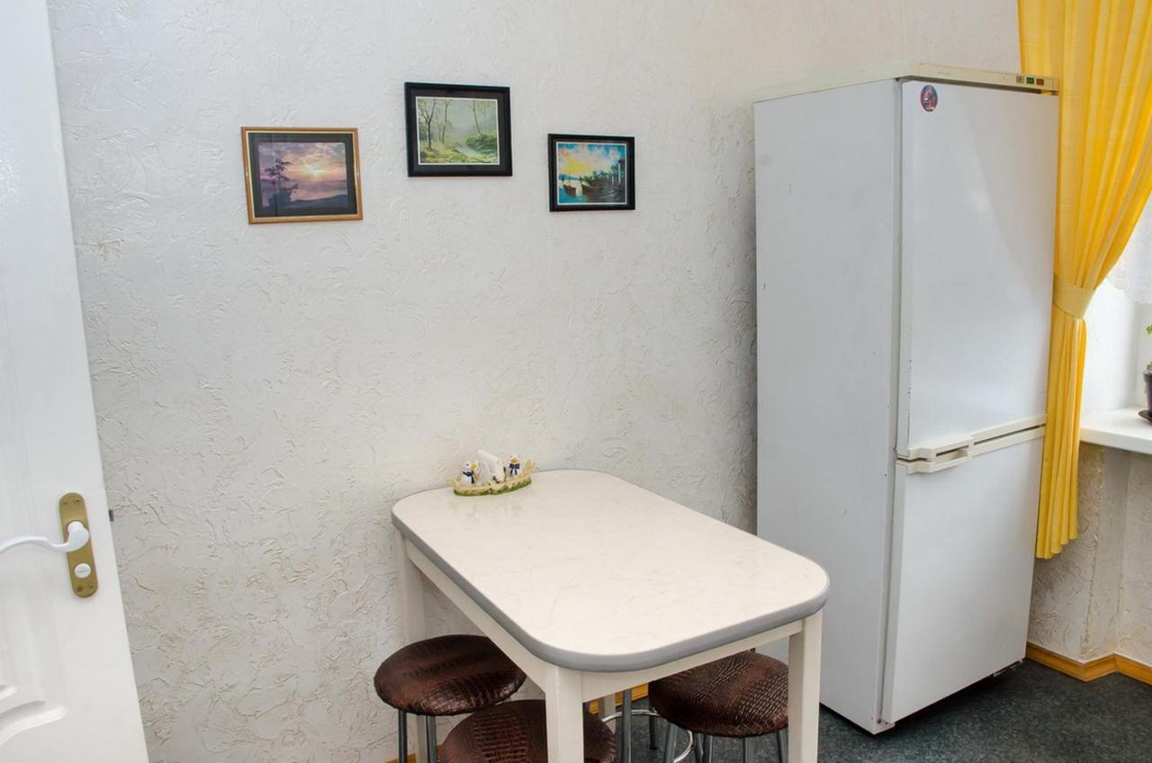 Ferienwohnung Apartament Na Adamkovskoy Brest Exterior foto